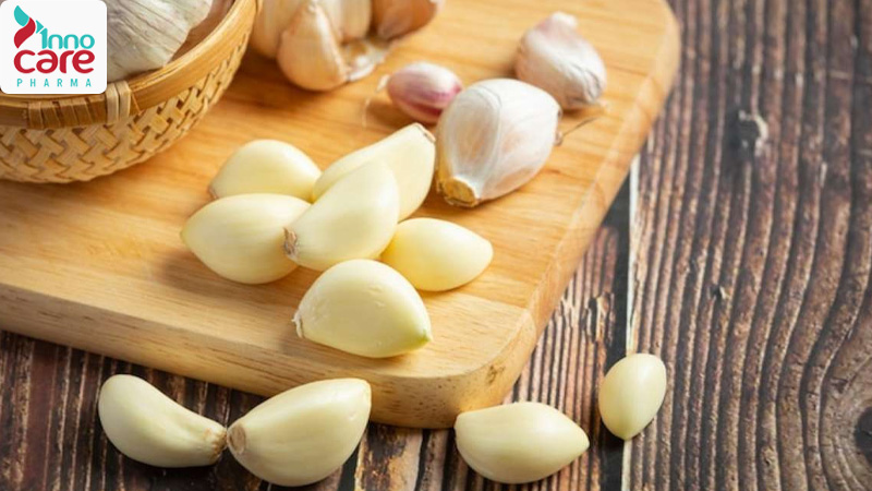 5. Ăn tỏi để tạo “lớp bảo vệ” từ bên trong 1 5. Ăn tỏi để tạo “lớp bảo vệ” từ bên trong 1