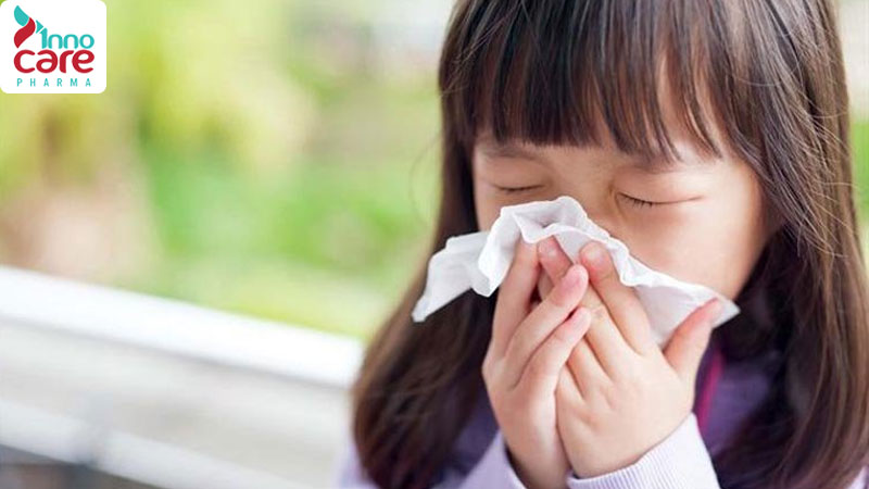 Trẻ bị hắt hơi sổ mũi uống thuốc gì an toàn và hiệu quả nhanh?