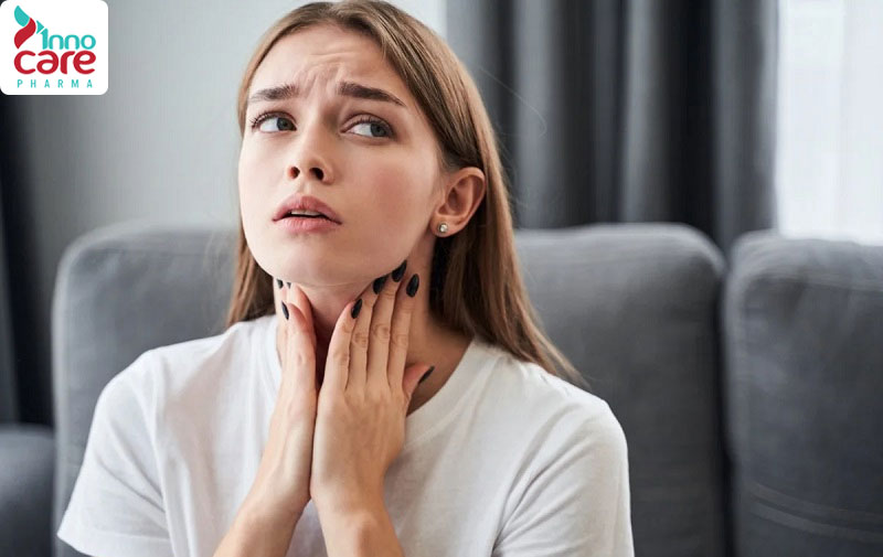 Có thể kèm theo ngứa mắt, chảy nước mắt, ngứa họng, ho 1 Cách nhận biết các dấu hiệu viêm xoang mũi dị ứng