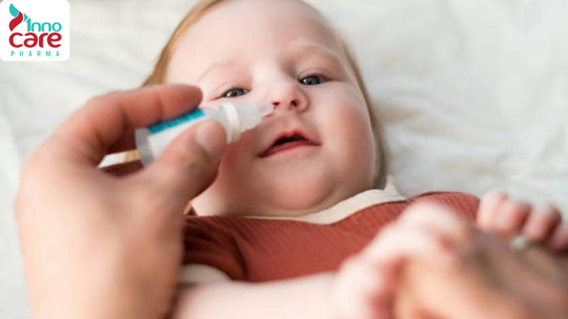 Ba mẹ có nên vệ sinh mắt mũi cho trẻ hàng ngày? 1