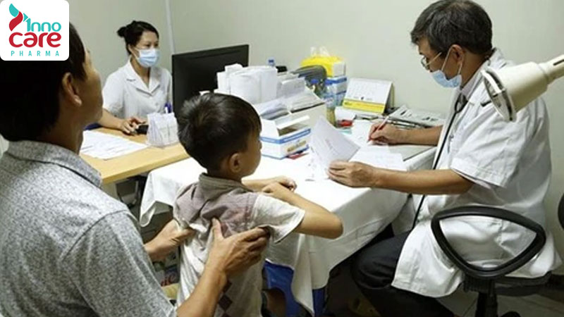 Bị muỗi đốt sưng to có mủ và mỏng nước chớ nên coi thường